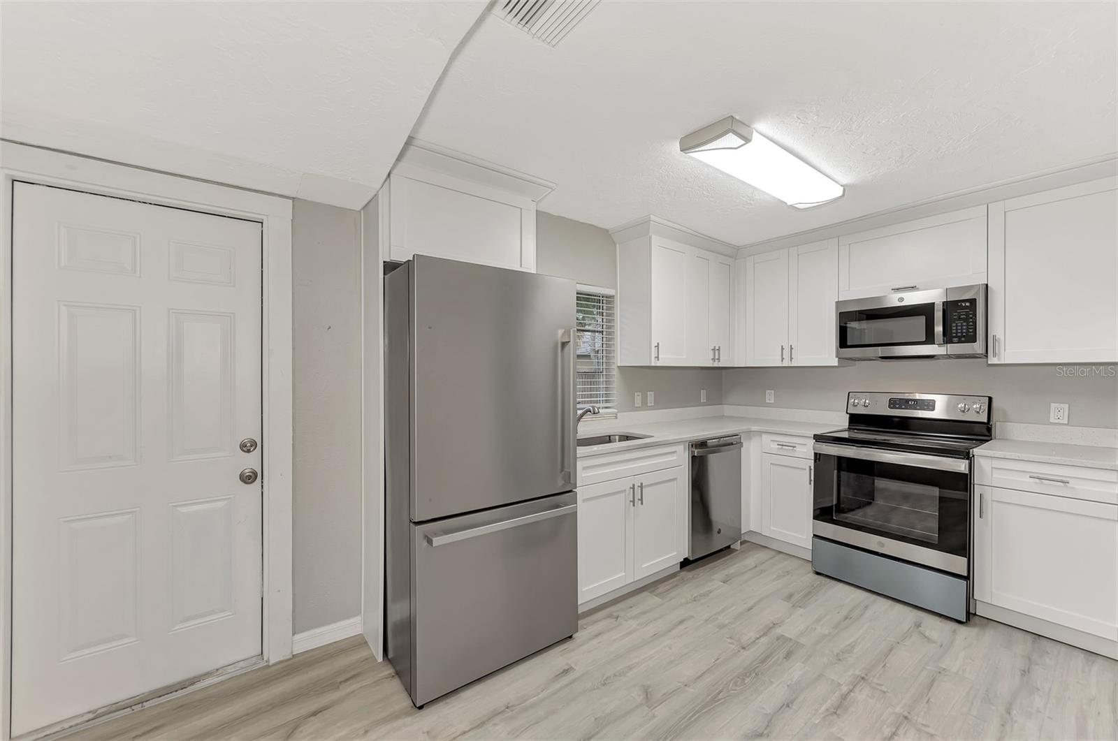 Image 12 of 35 For 1891 Prospect Street