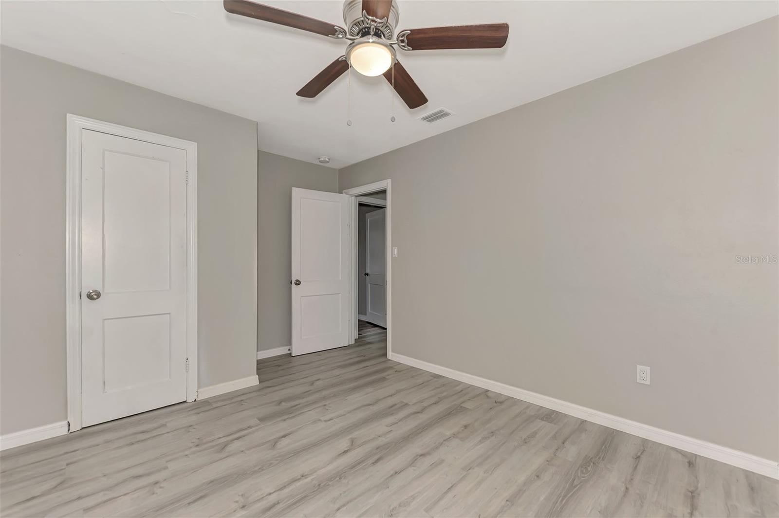 Image 17 of 35 For 1891 Prospect Street