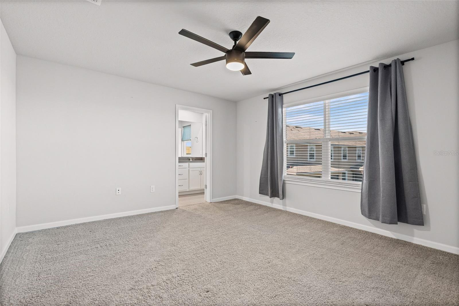 Image 39 of 66 For 11815 Sky Acres Terrace