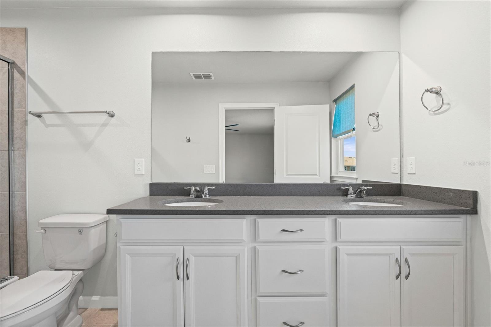 Image 43 of 66 For 11815 Sky Acres Terrace