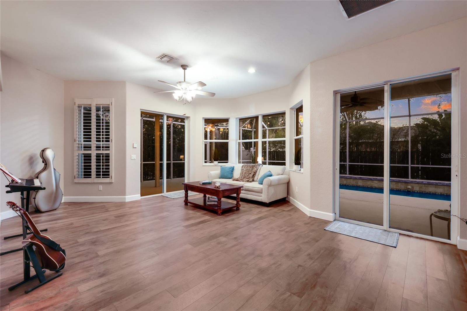 Image 13 of 63 For 4603 4th Avenue E