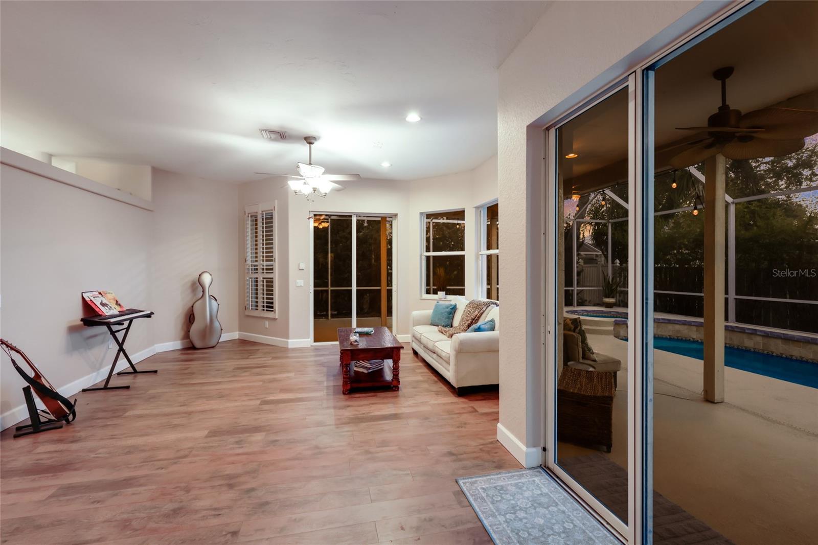 Image 17 of 63 For 4603 4th Avenue E