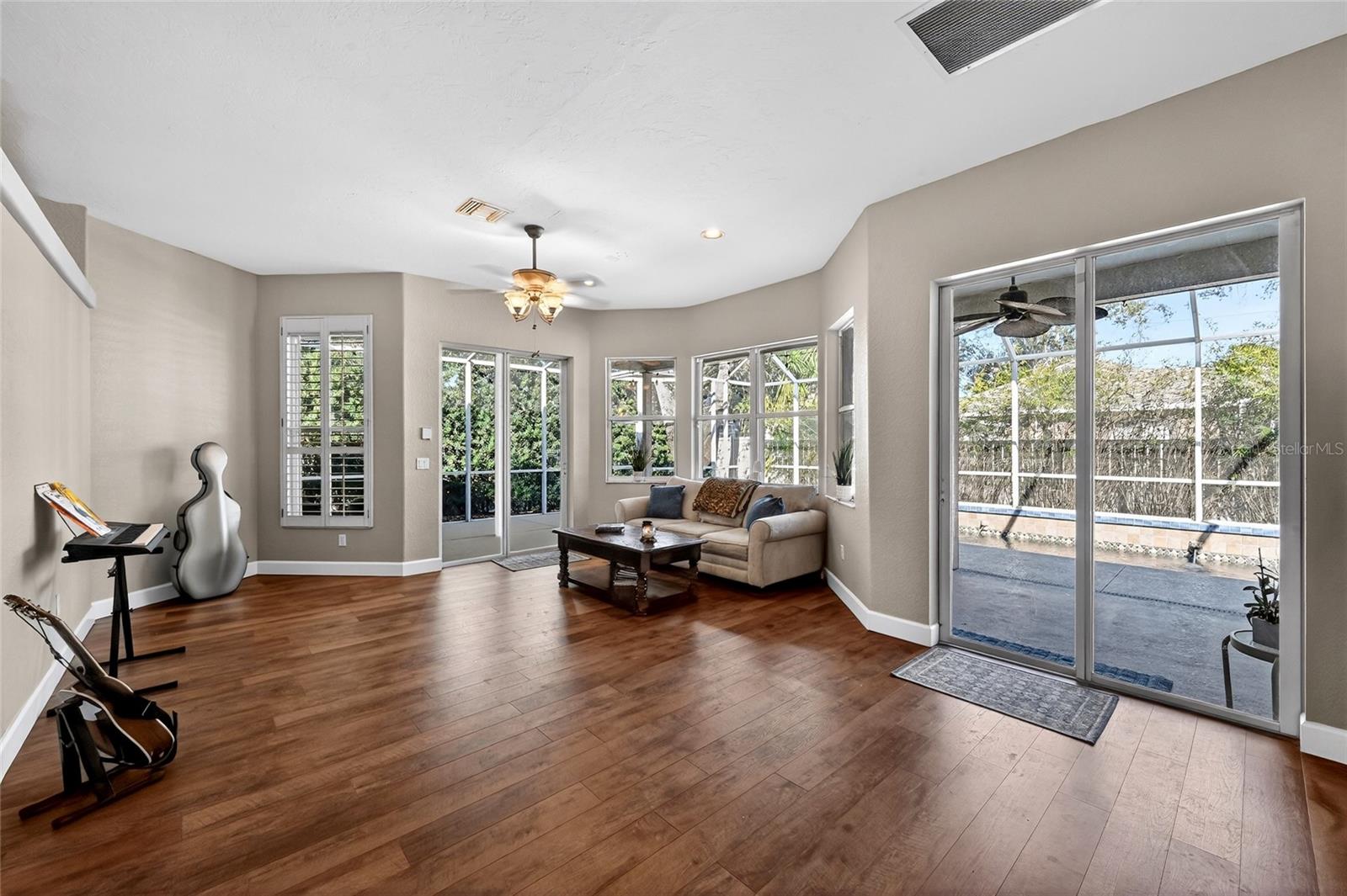 Image 31 of 63 For 4603 4th Avenue E