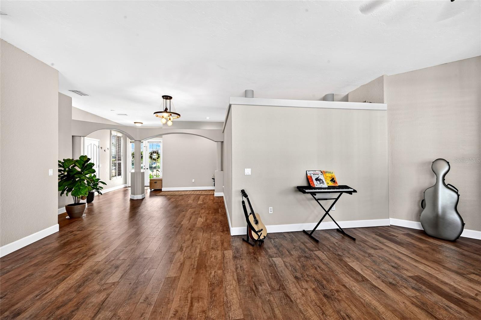 Image 34 of 63 For 4603 4th Avenue E