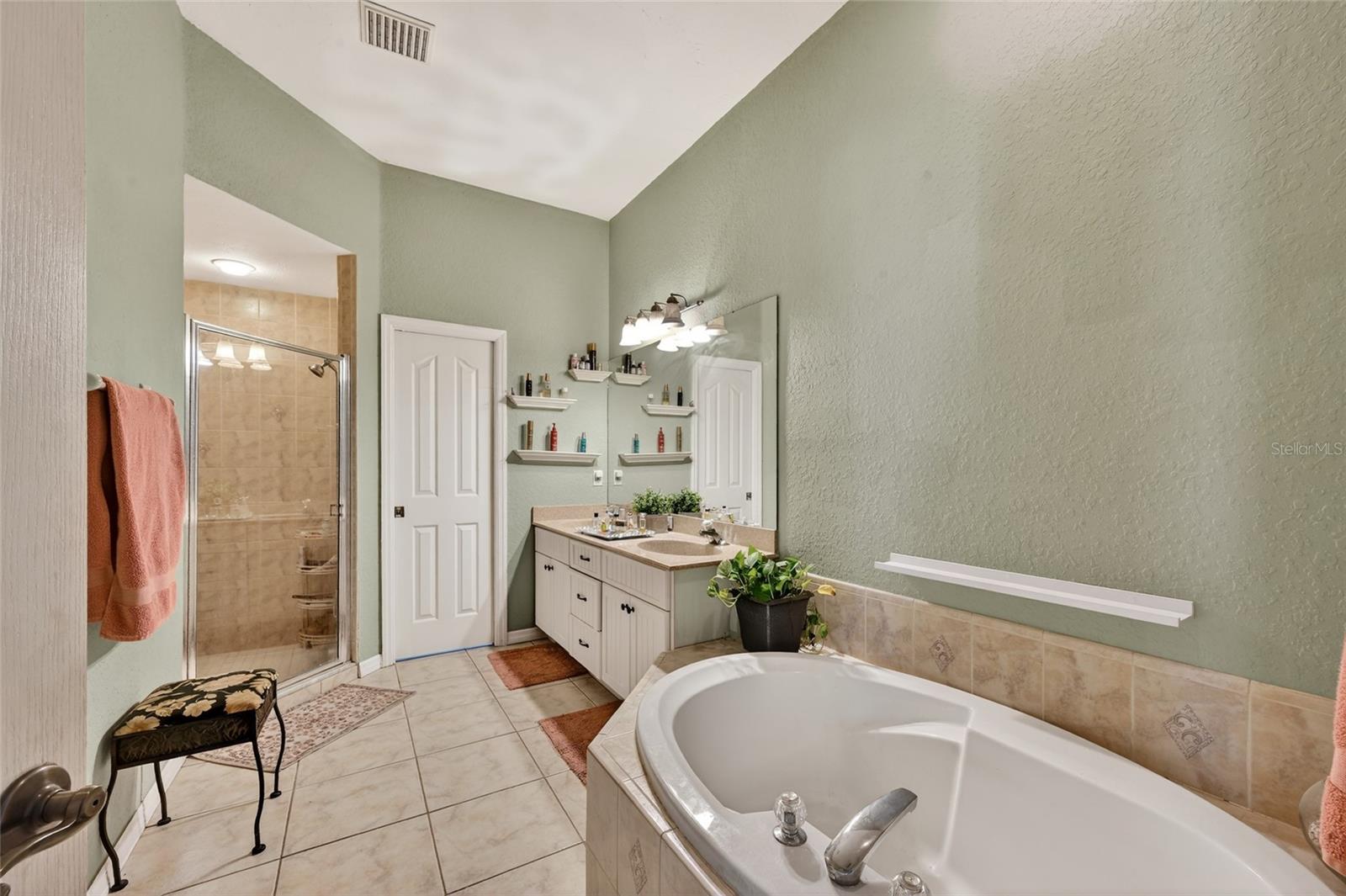 Image 43 of 63 For 4603 4th Avenue E