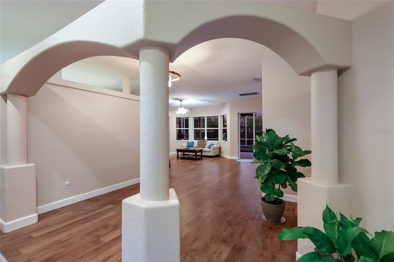 Image 9 of 63 For 4603 4th Avenue E