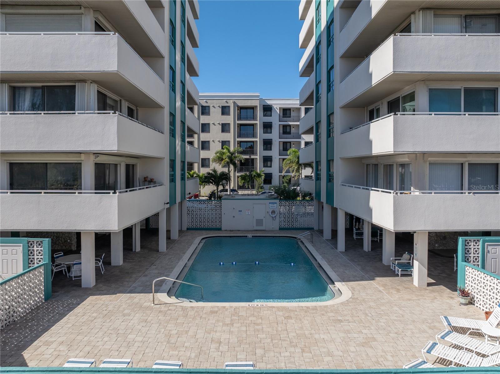 Image 10 of 50 For 4803 Sunset Court 304