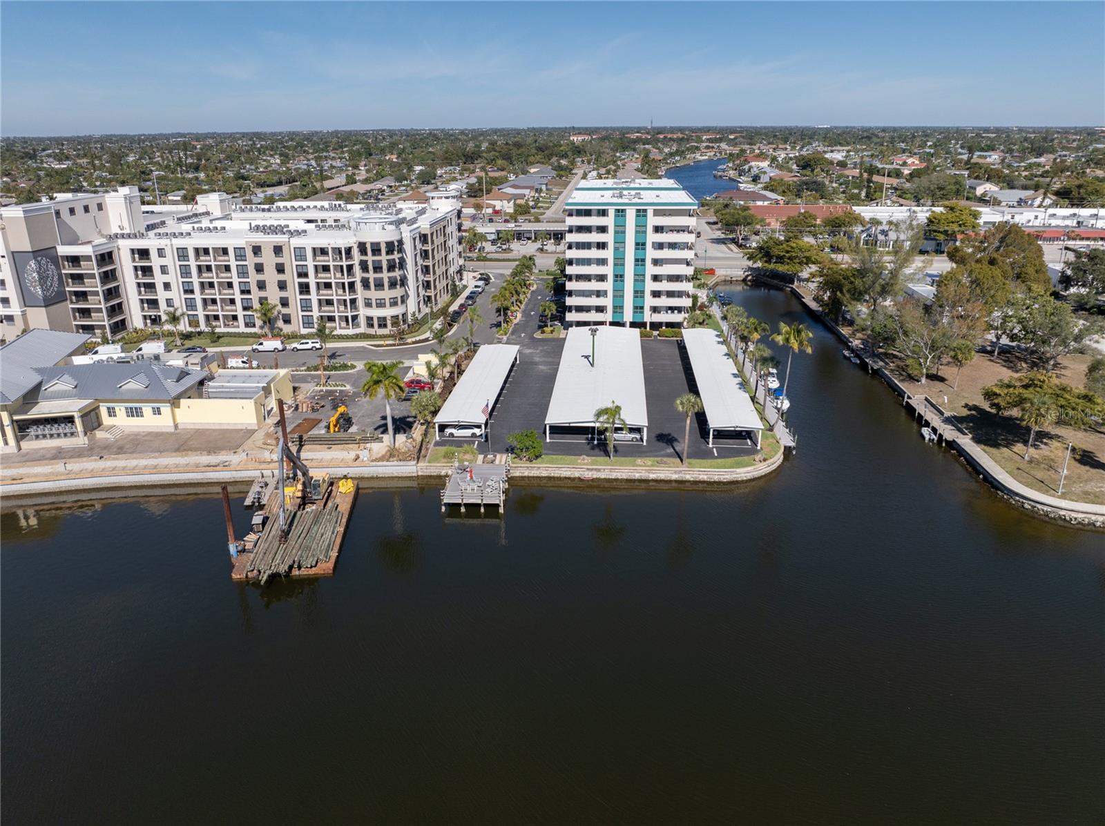 Image 11 of 50 For 4803 Sunset Court 304