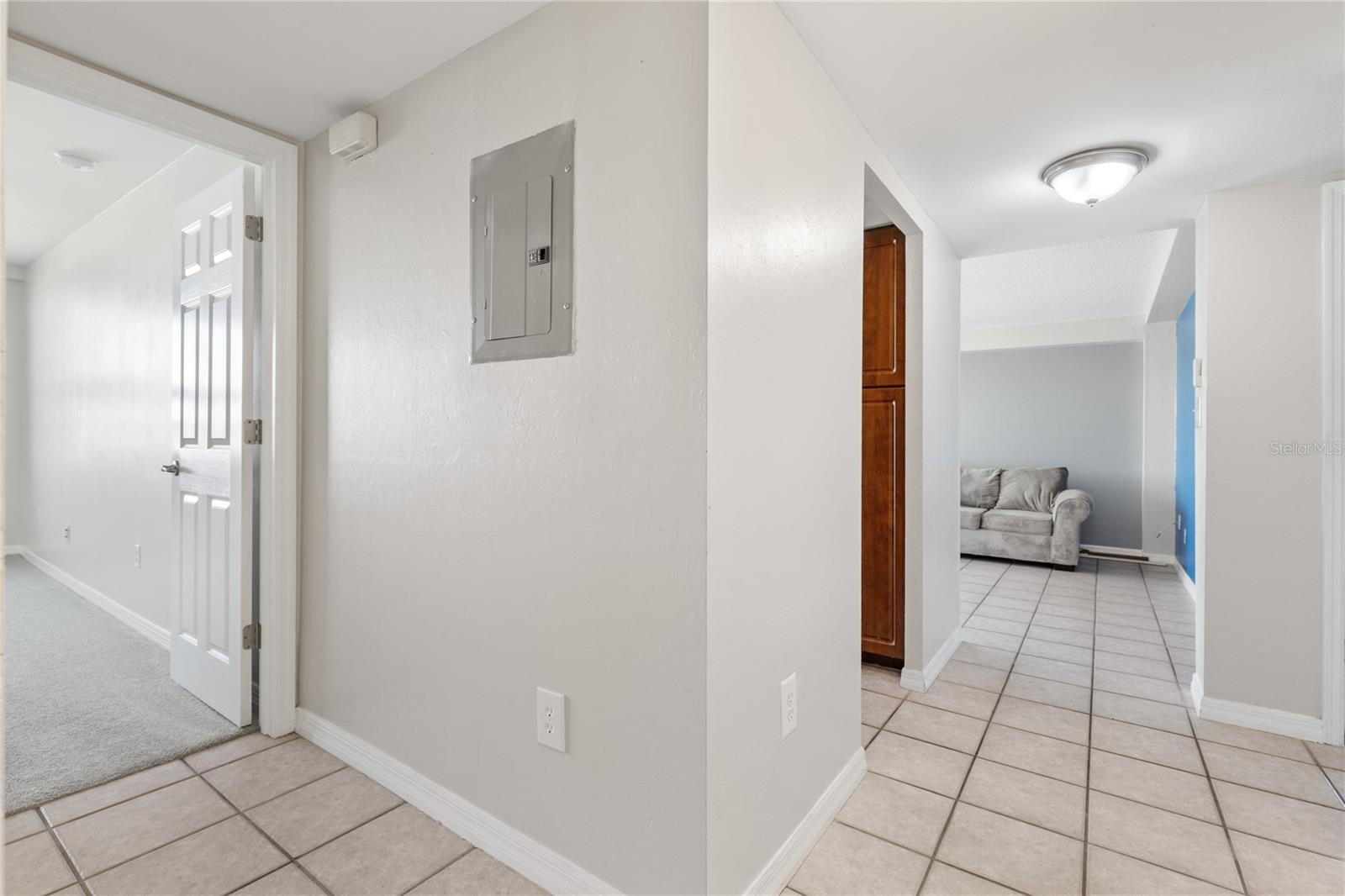 Image 13 of 50 For 4803 Sunset Court 304