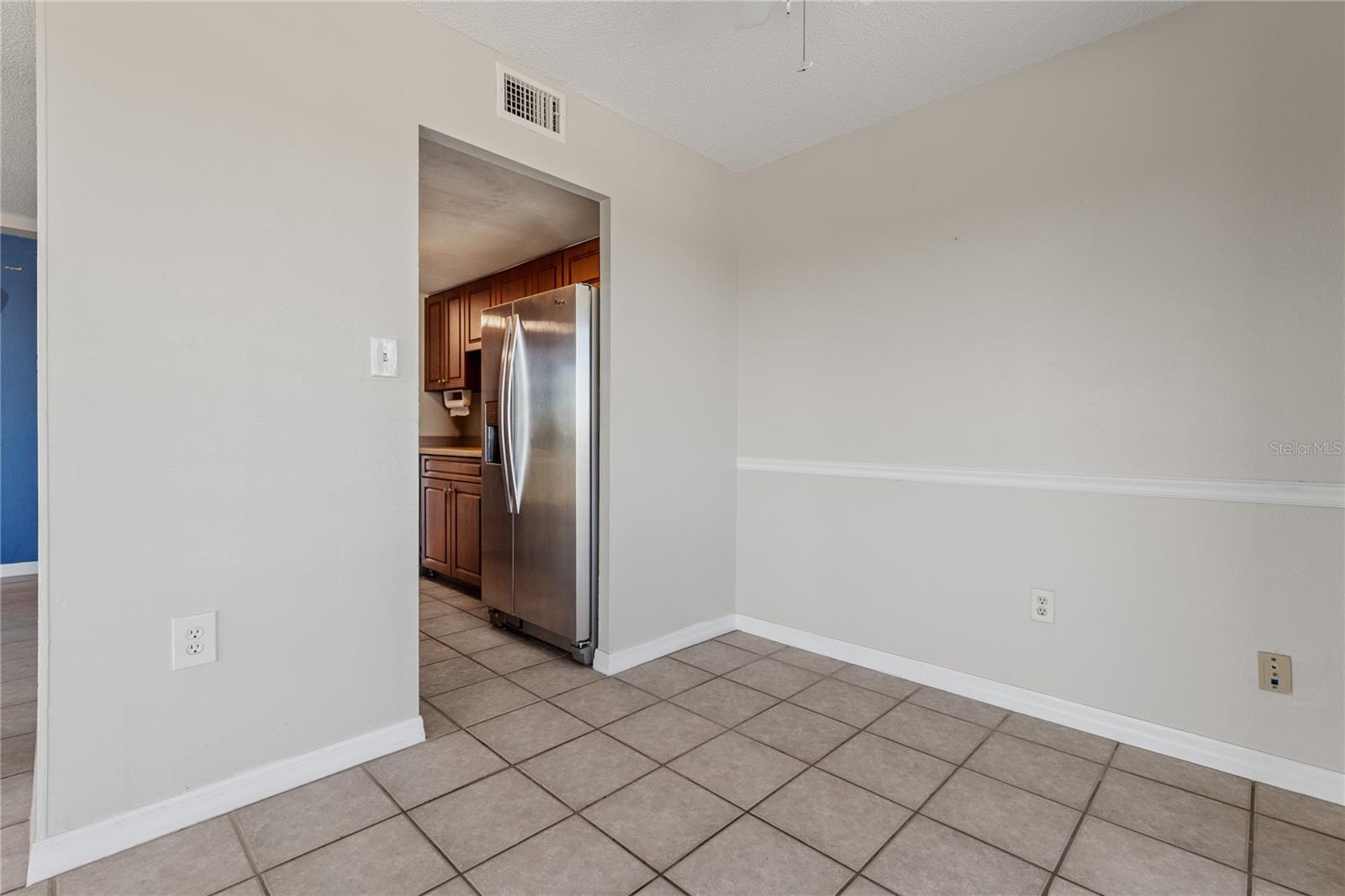 Image 21 of 50 For 4803 Sunset Court 304