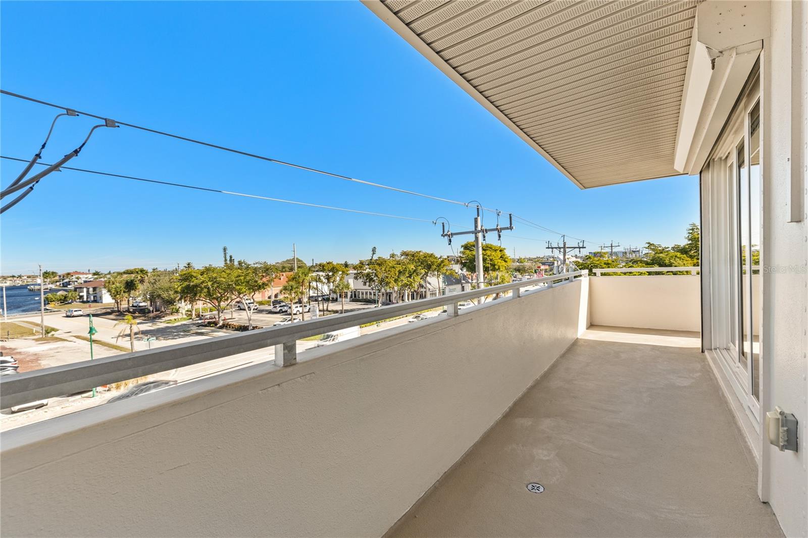 Image 25 of 50 For 4803 Sunset Court 304