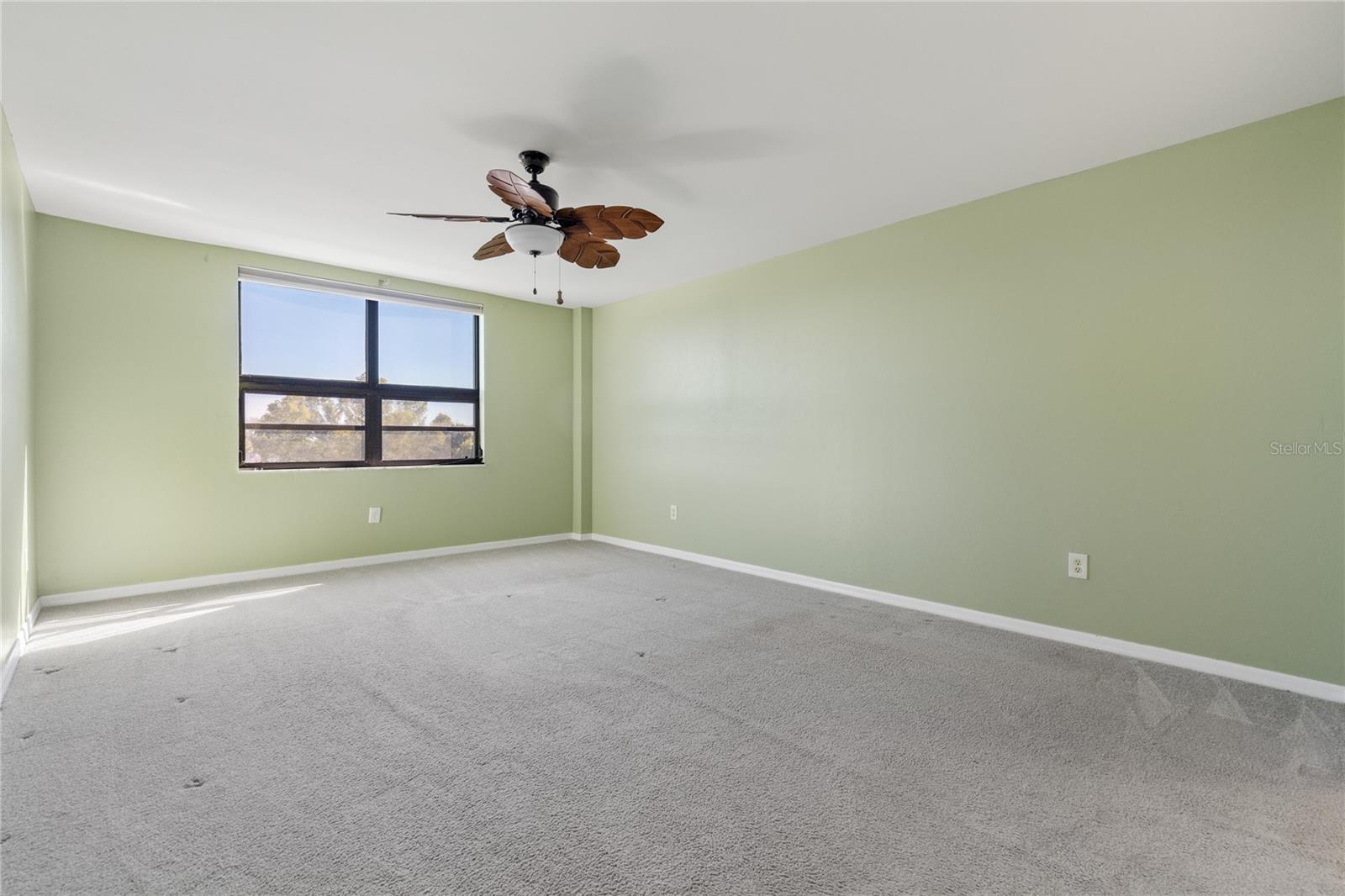 Image 26 of 50 For 4803 Sunset Court 304