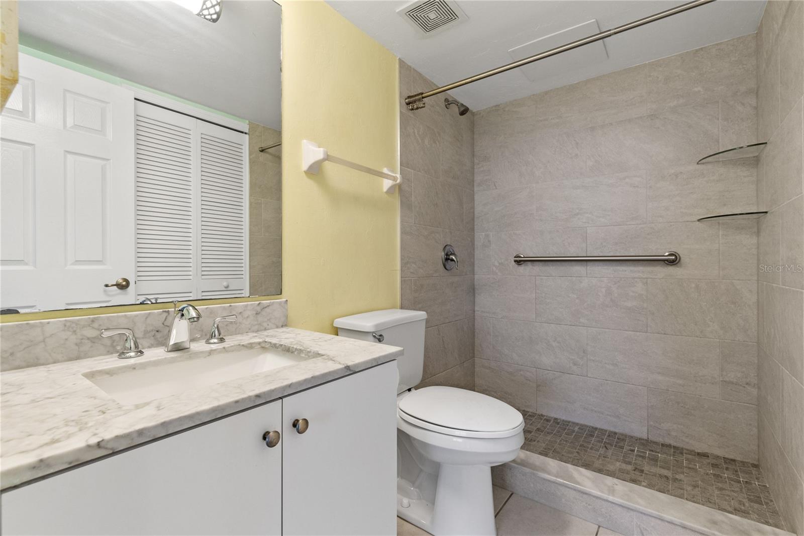 Image 28 of 50 For 4803 Sunset Court 304