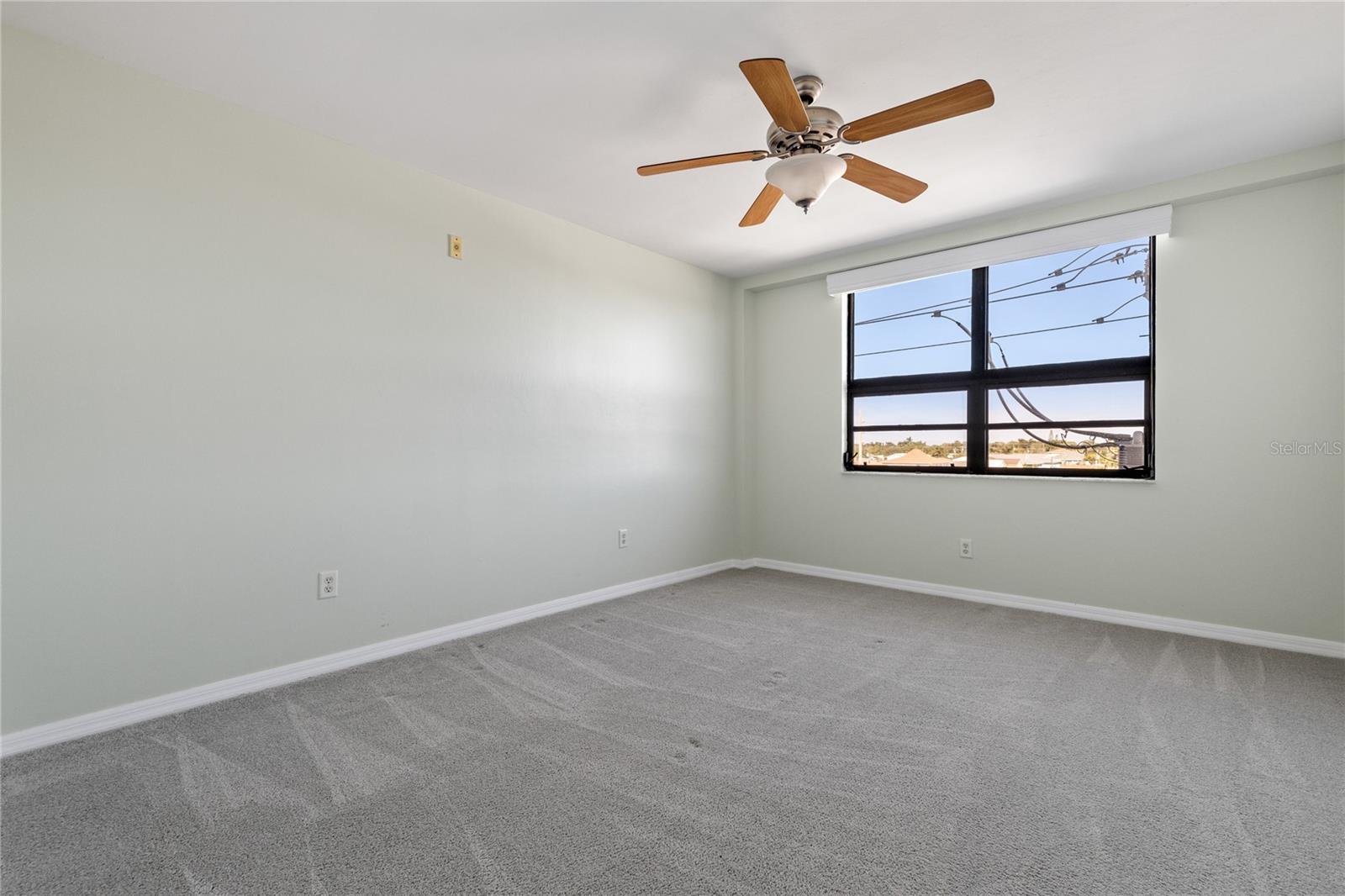 Image 29 of 50 For 4803 Sunset Court 304