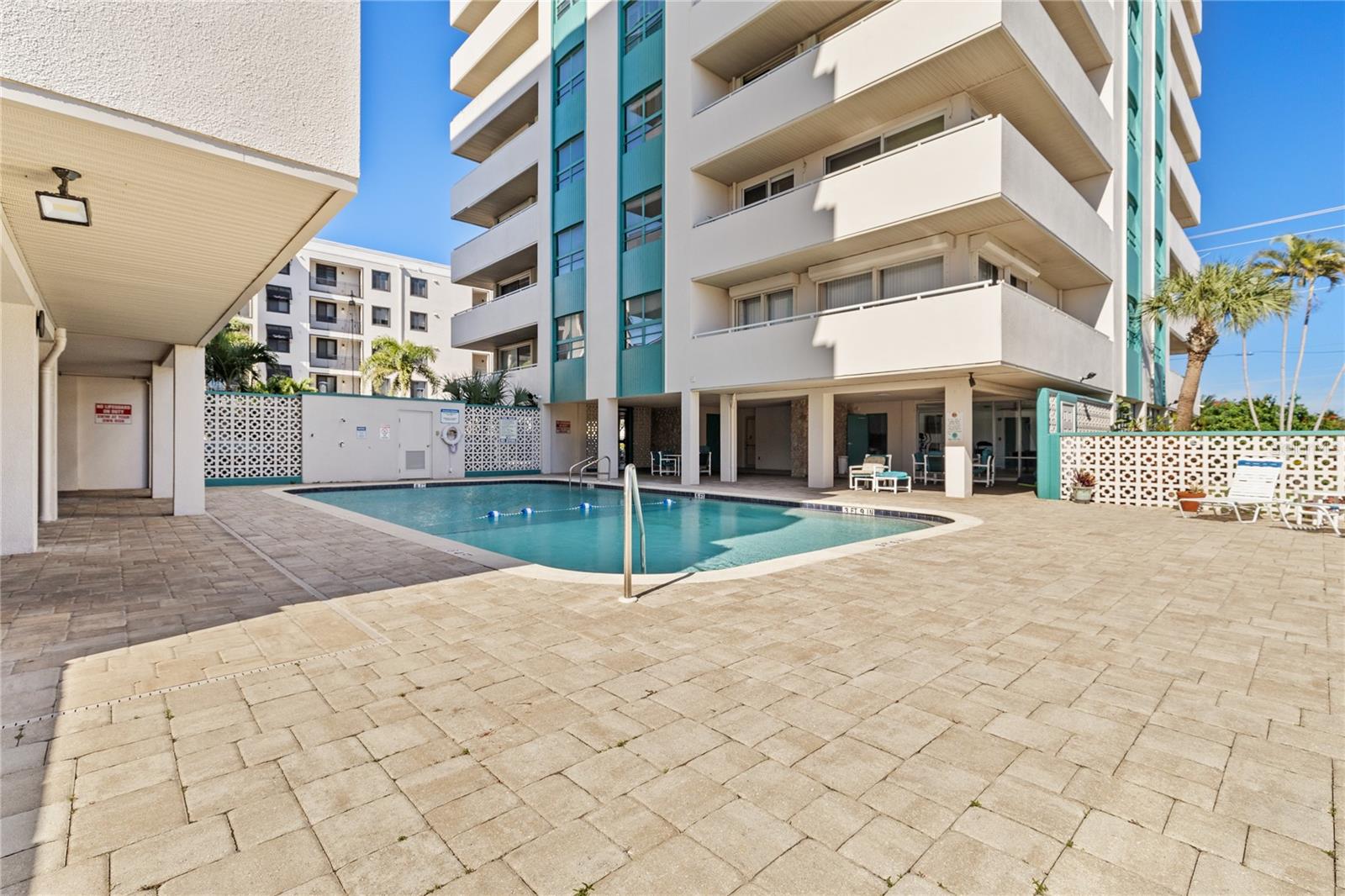 Image 34 of 50 For 4803 Sunset Court 304