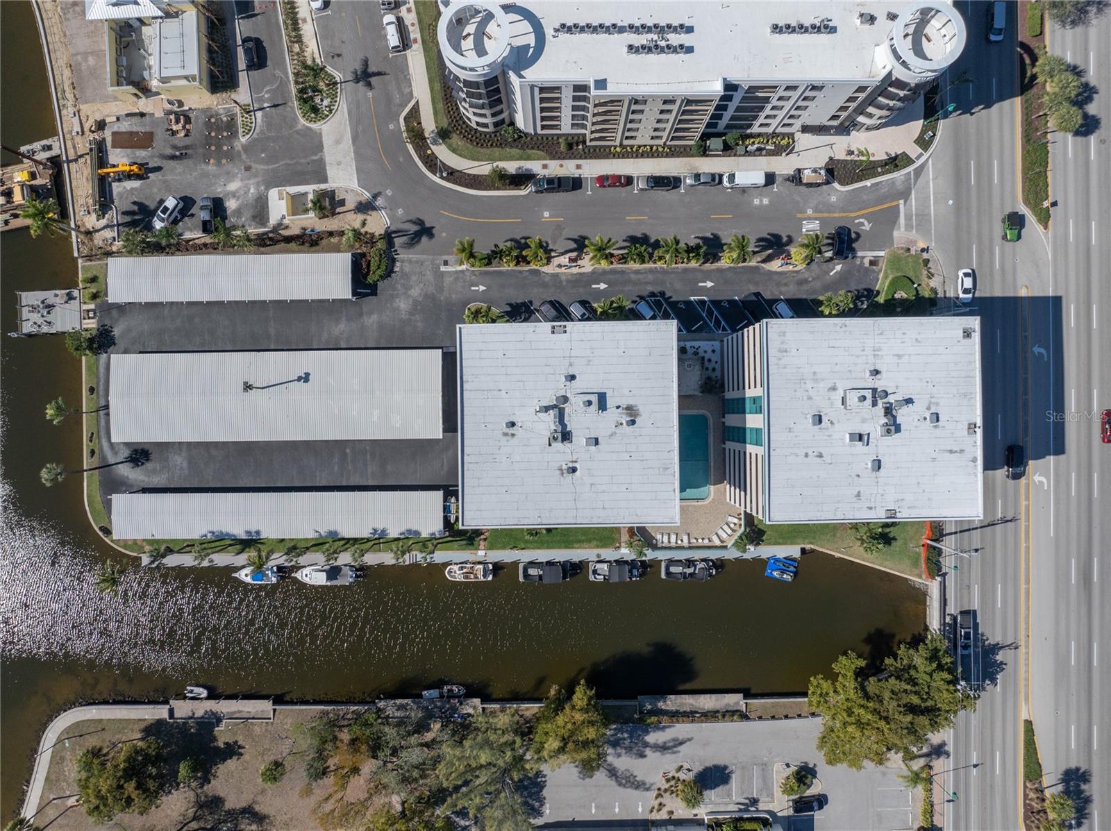 Image 45 of 50 For 4803 Sunset Court 304