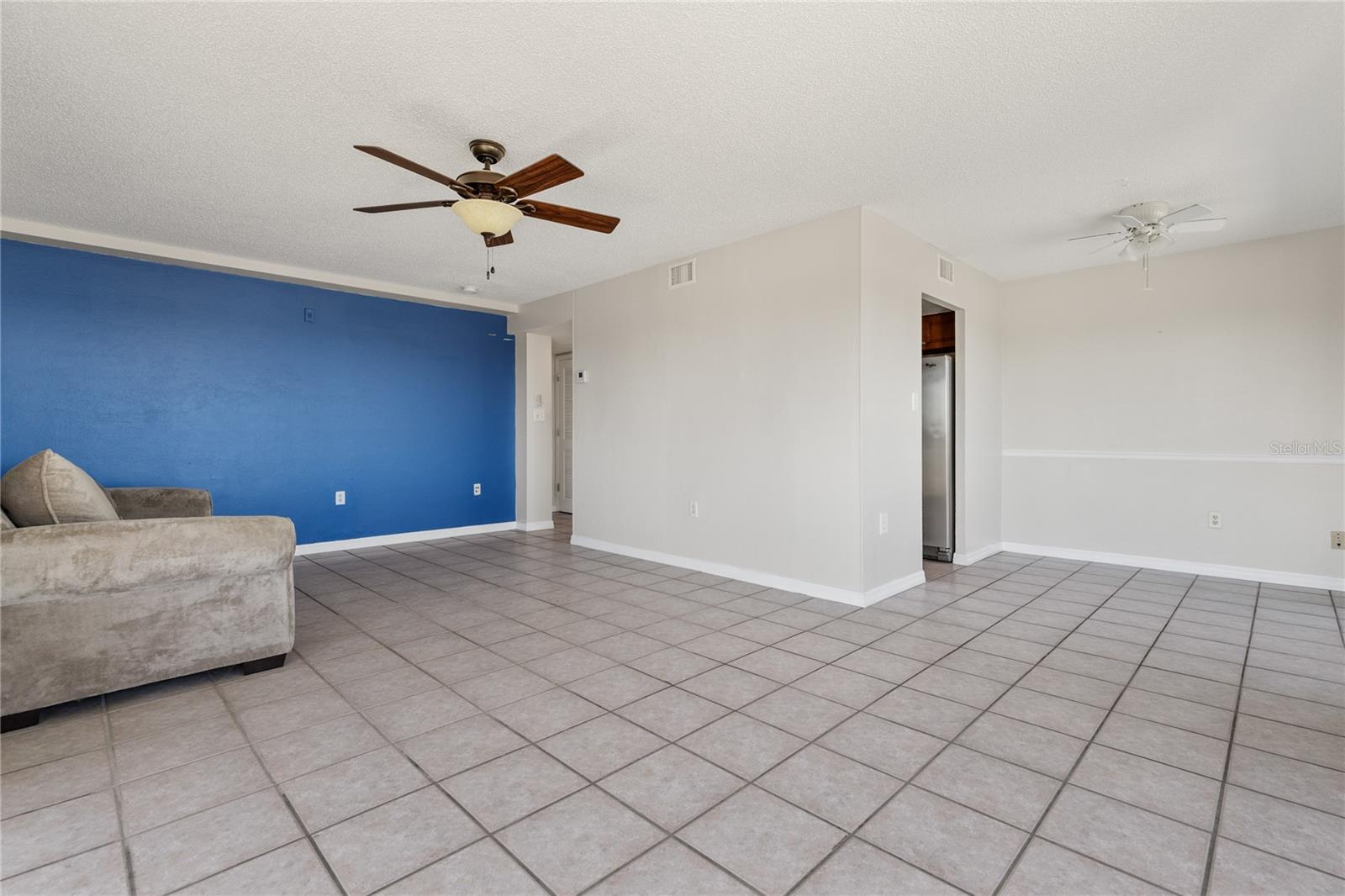 Image 46 of 50 For 4803 Sunset Court 304