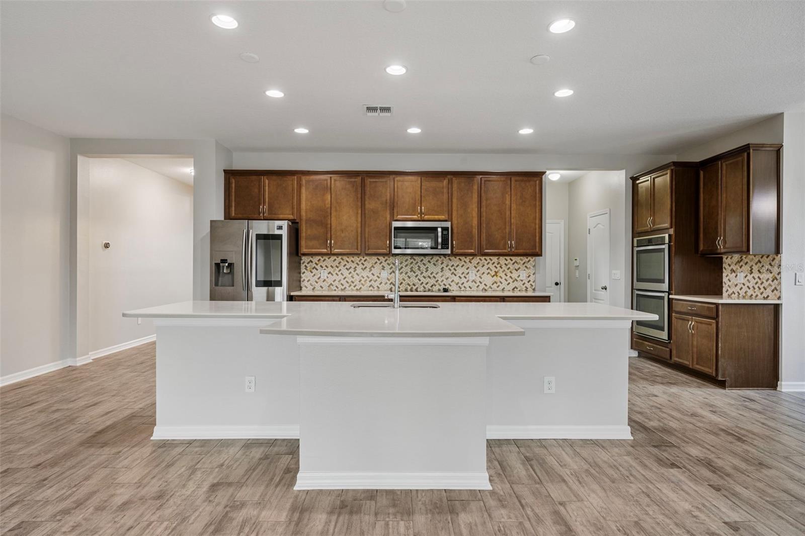 Image 26 of 69 For 5356 Ragusa Loop