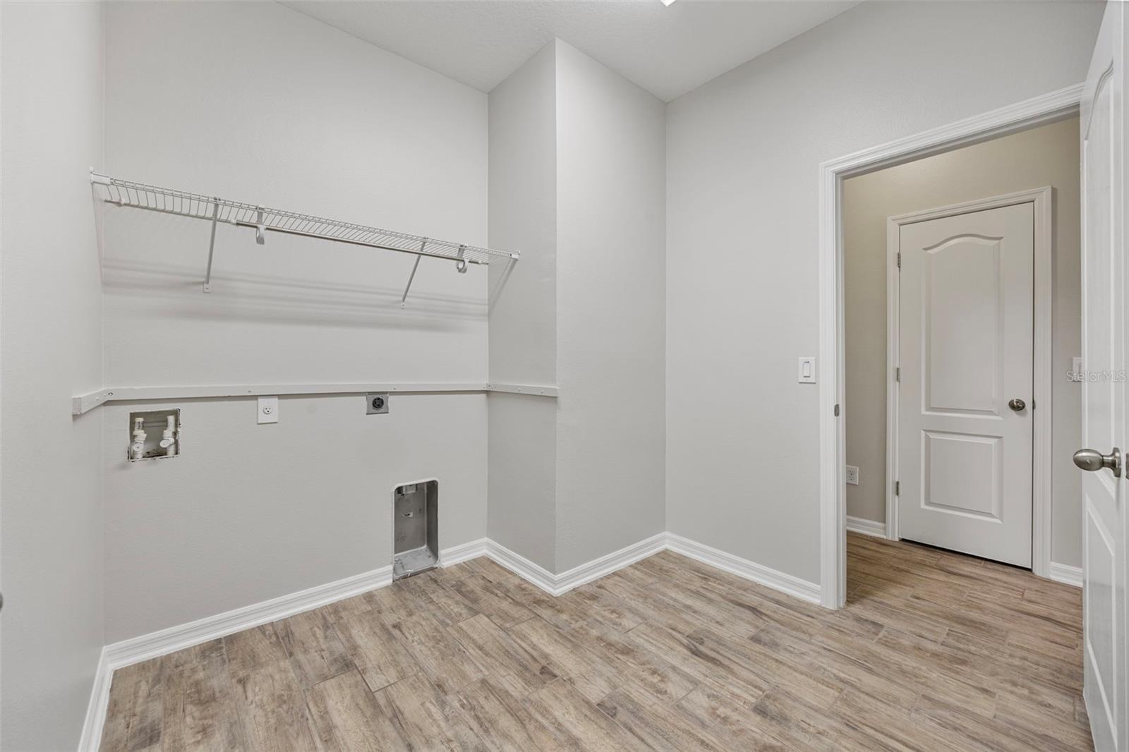 Image 31 of 69 For 5356 Ragusa Loop