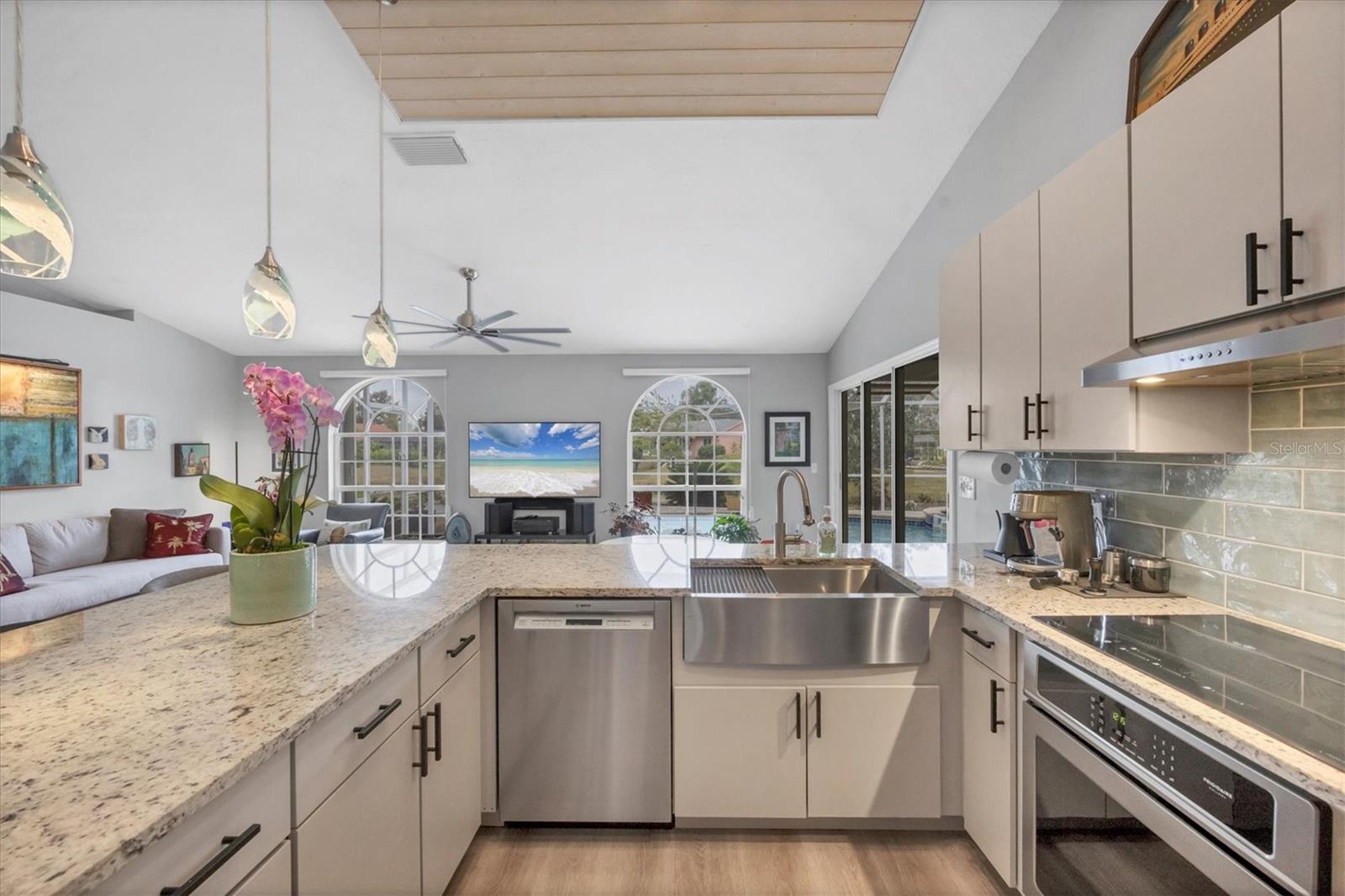 Image 22 of 46 For 4617 Hamlets Grove Drive