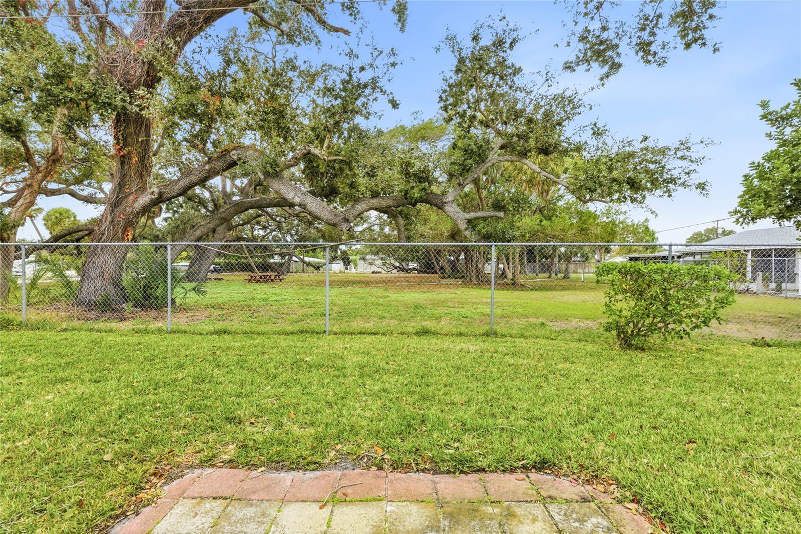 Image 19 of 25 For 6067 Arlene Way 5