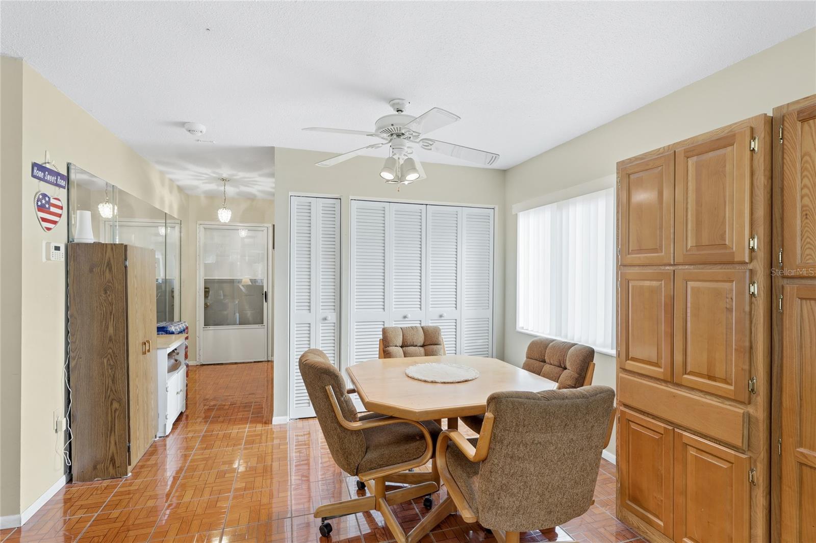 Image 5 of 25 For 6067 Arlene Way 5