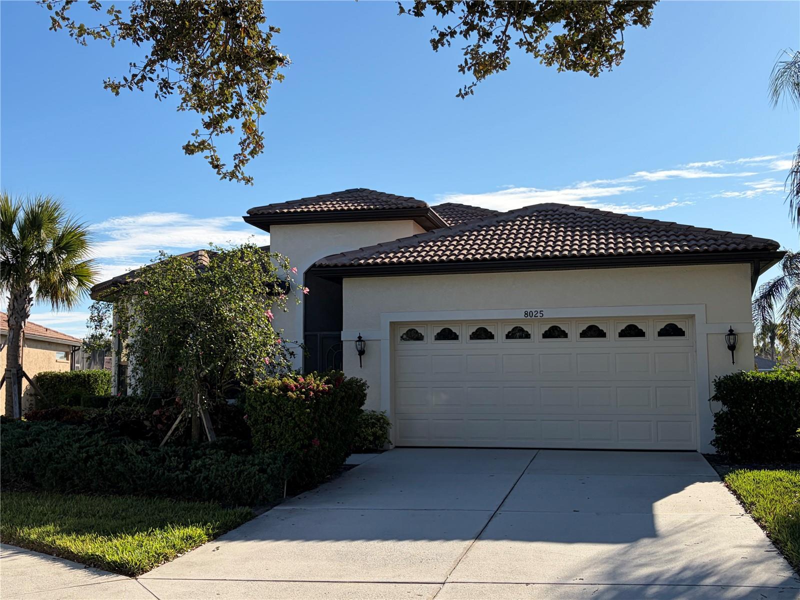 Details for 8025 Stirling Falls Circle, SARASOTA, FL 34243