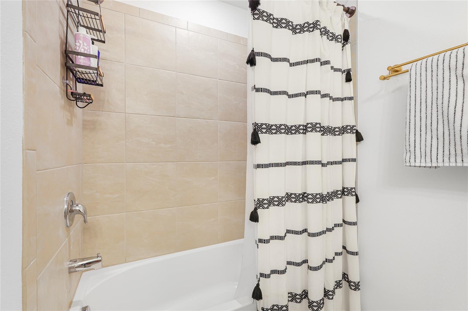 Image 22 of 62 For 1808 Fender Lane