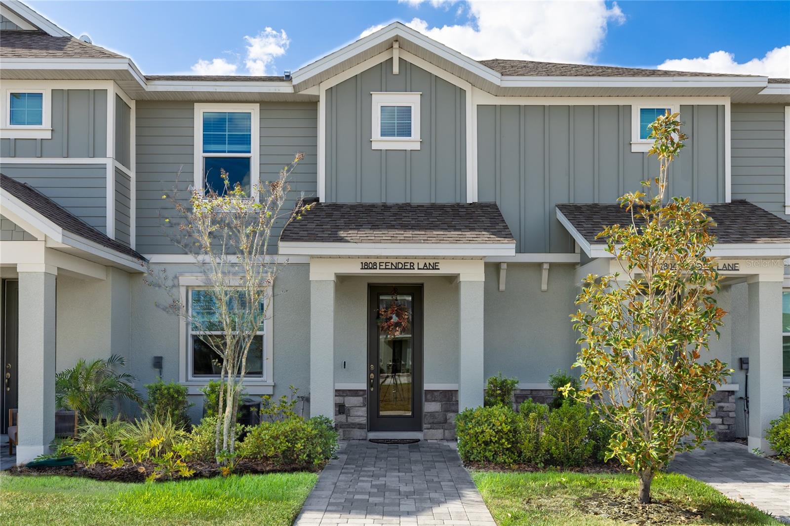 Image 3 of 62 For 1808 Fender Lane