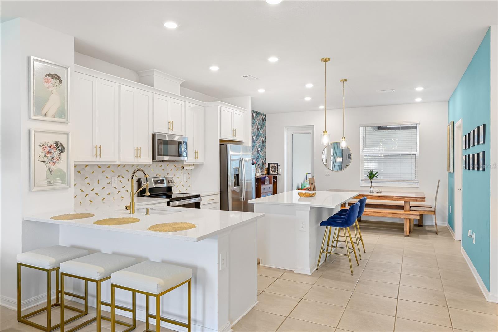 Image 4 of 62 For 1808 Fender Lane