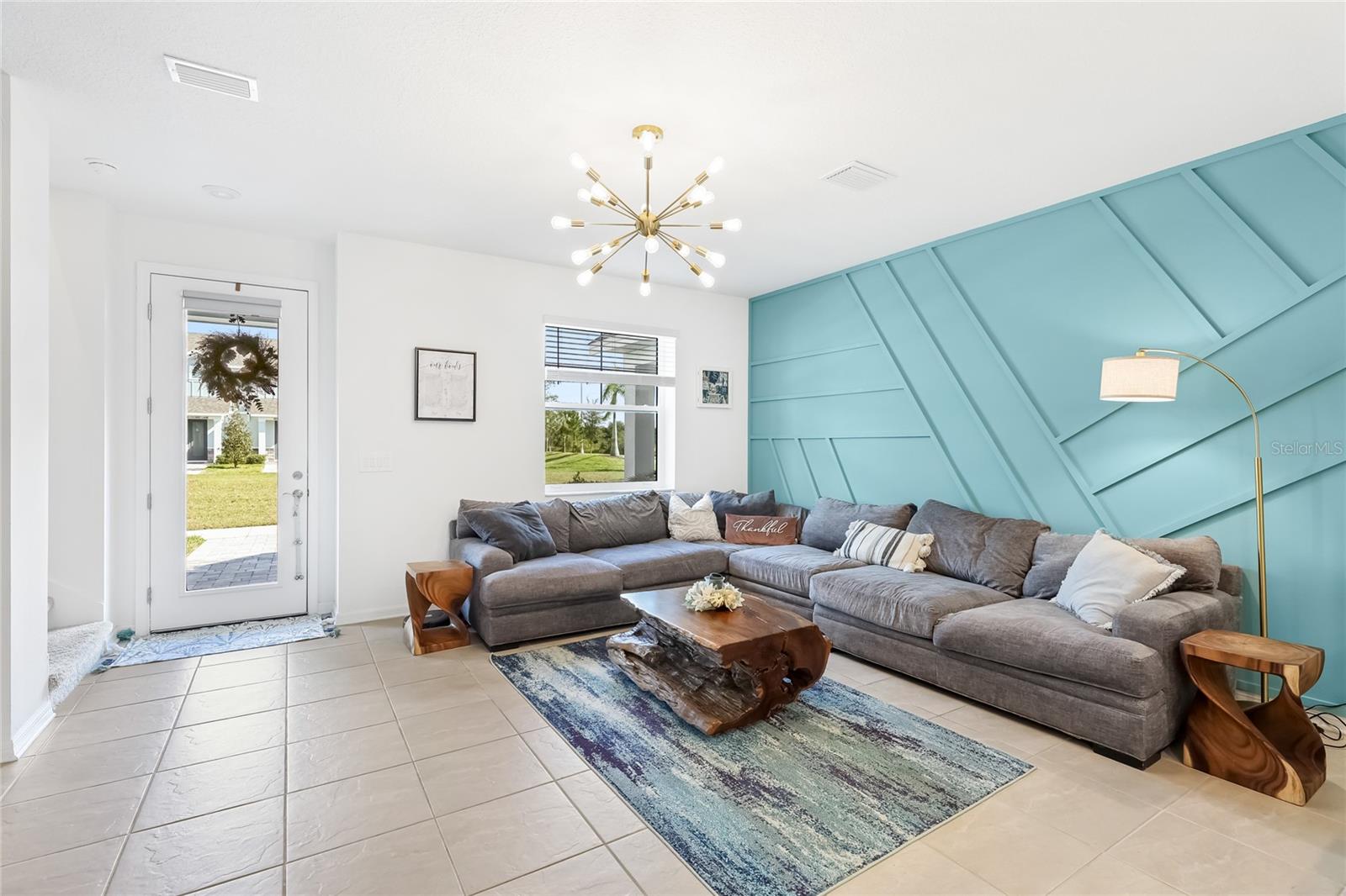 Image 6 of 62 For 1808 Fender Lane