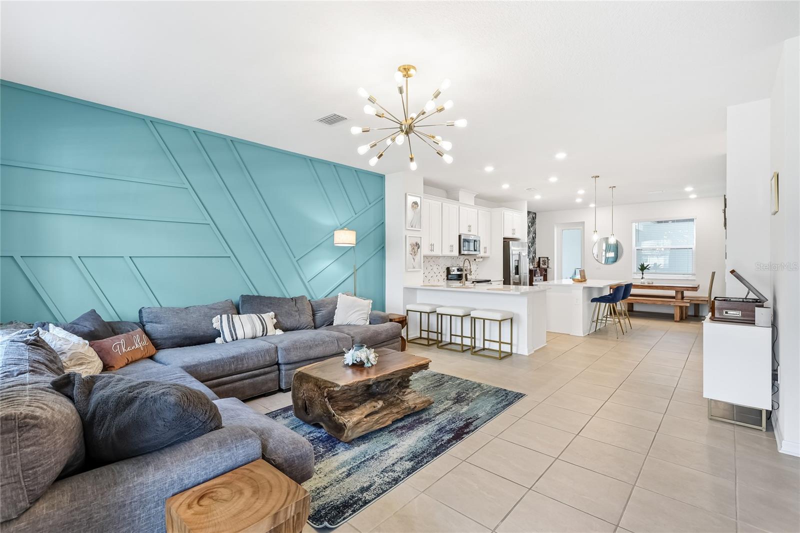 Image 7 of 62 For 1808 Fender Lane