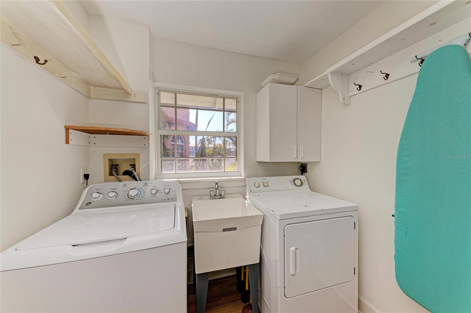 Image 20 of 39 For 2308 Canasta Drive