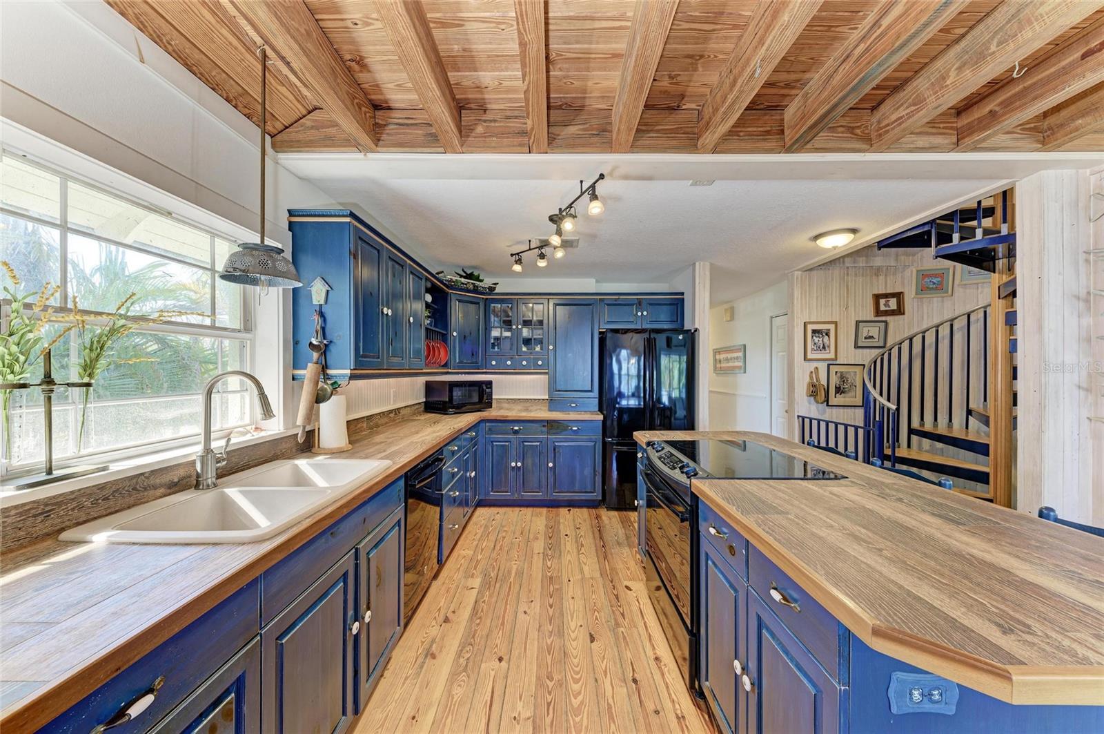 Image 6 of 39 For 2308 Canasta Drive