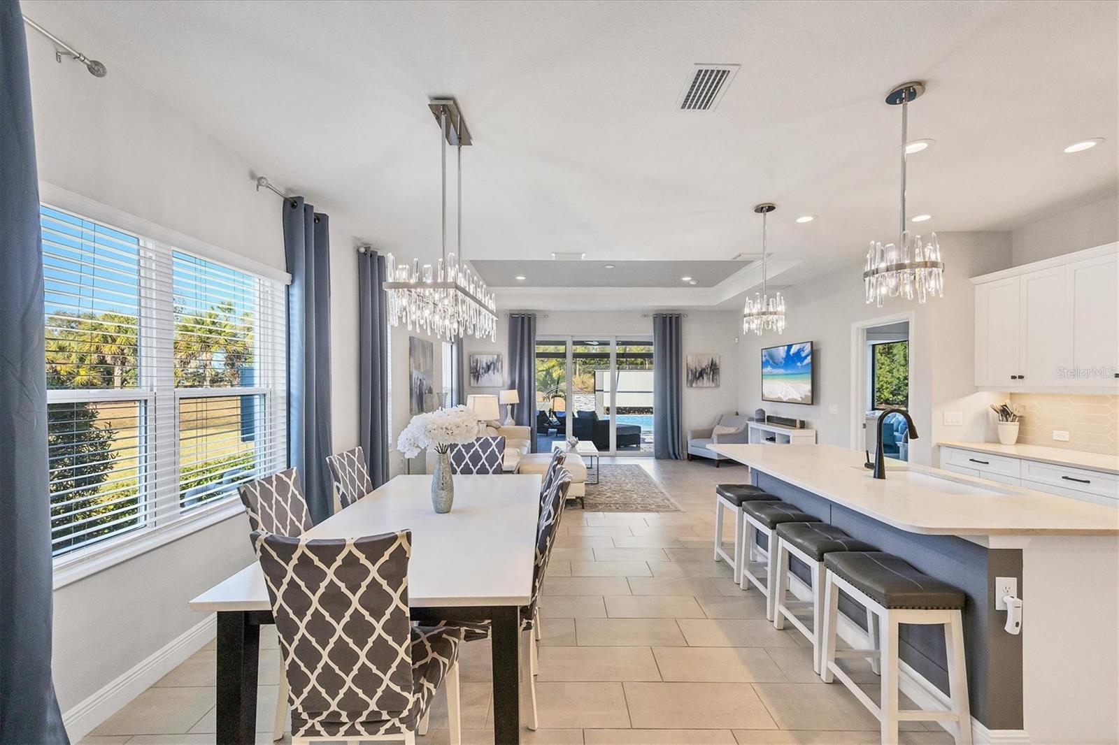 Image 40 of 100 For 12923 Seasong Terrace