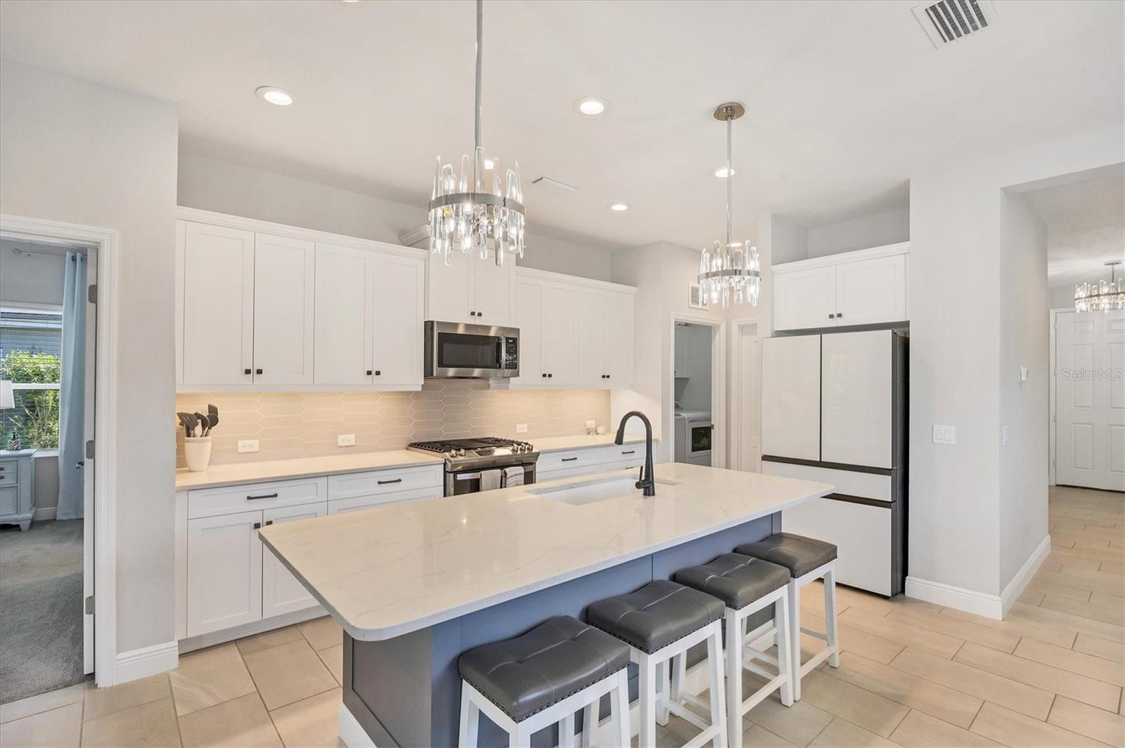 Image 42 of 100 For 12923 Seasong Terrace