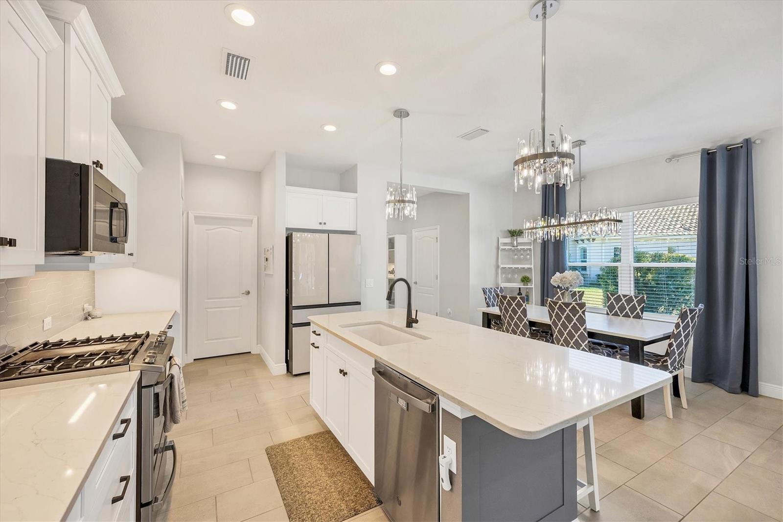 Image 44 of 100 For 12923 Seasong Terrace