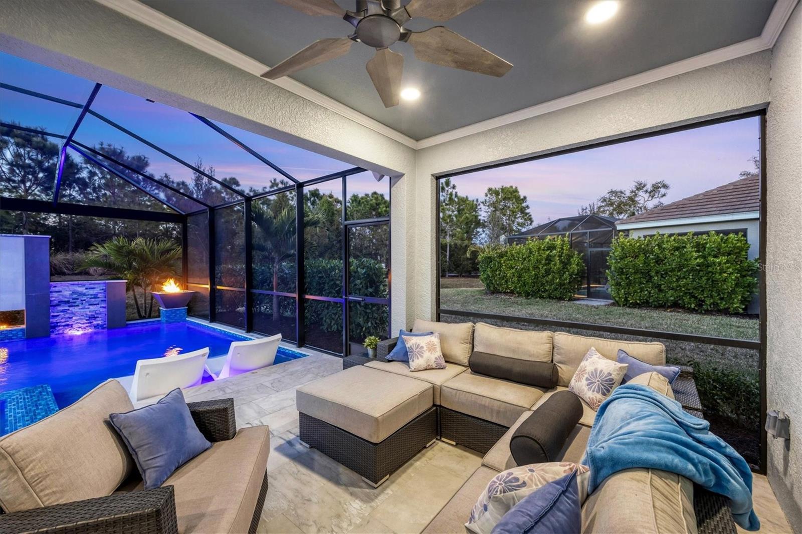 Image 8 of 100 For 12923 Seasong Terrace