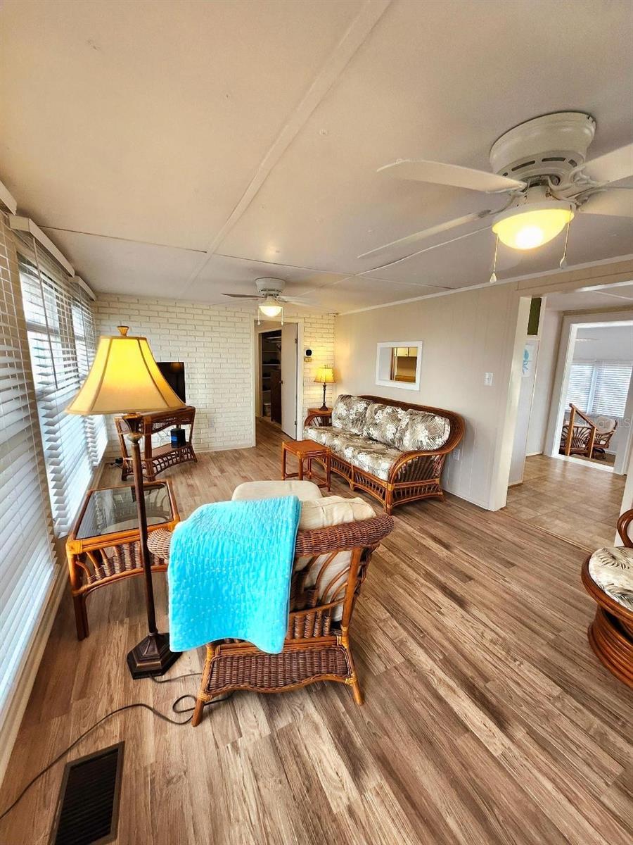 Image 10 of 70 For 6522 Massachusetts Street