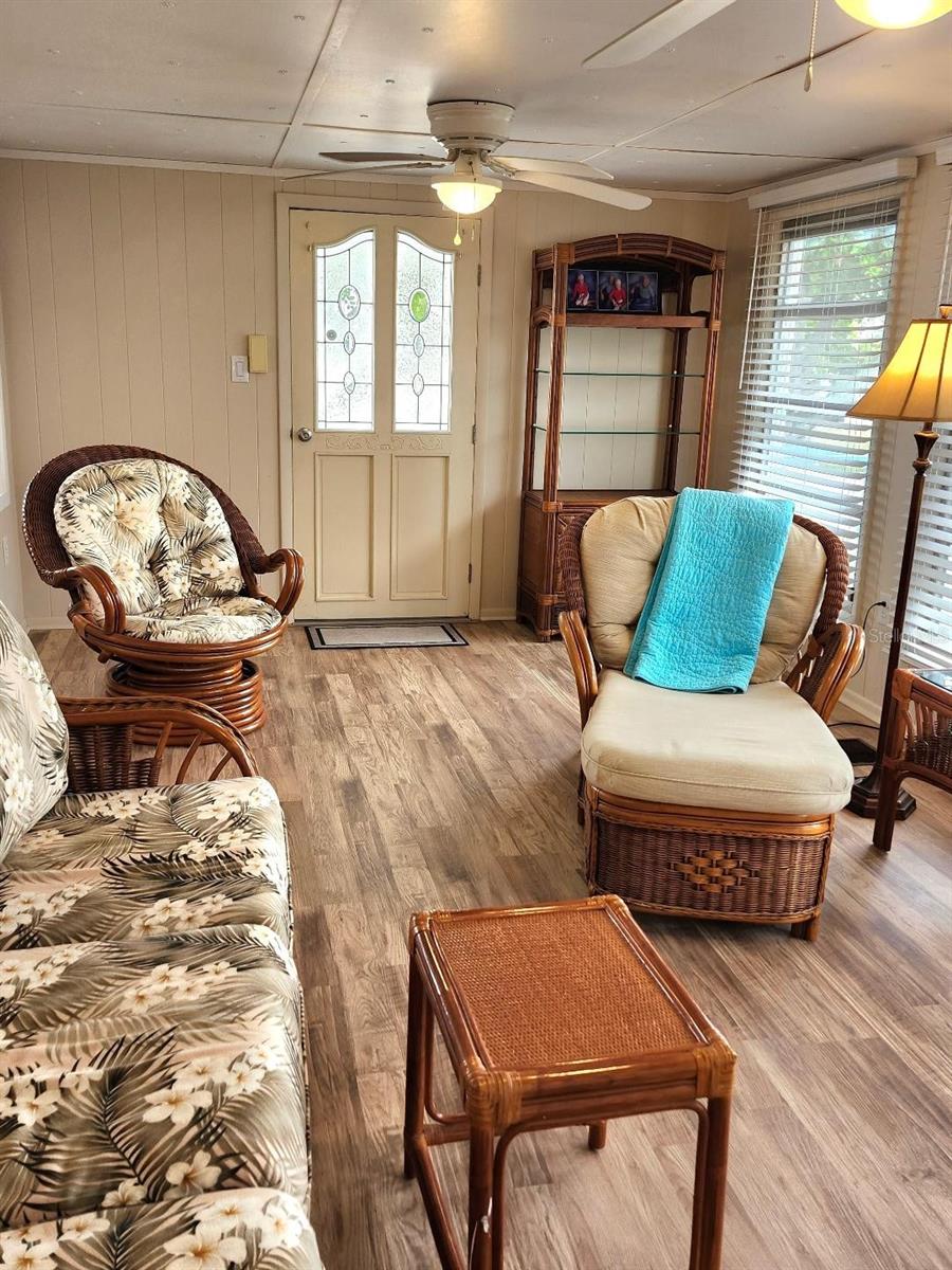 Image 14 of 70 For 6522 Massachusetts Street