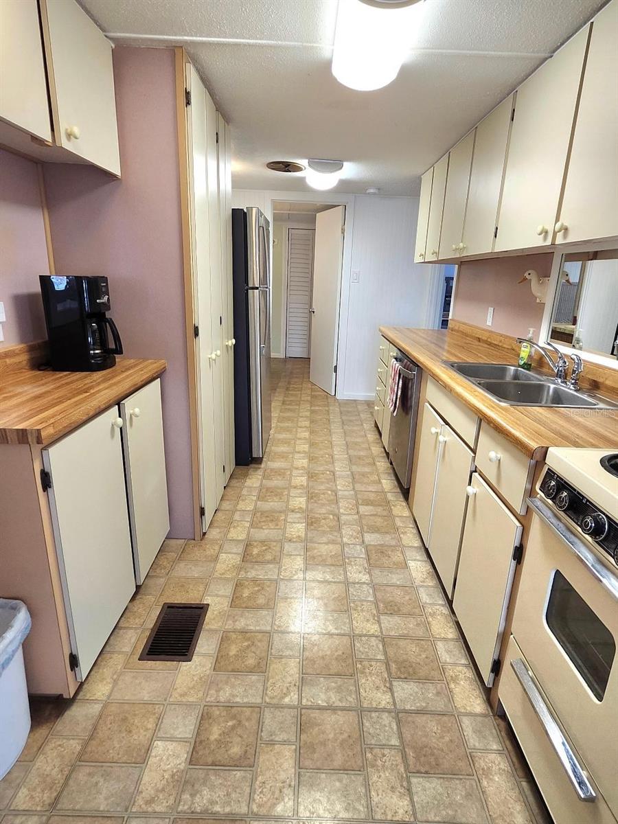 Image 20 of 70 For 6522 Massachusetts Street