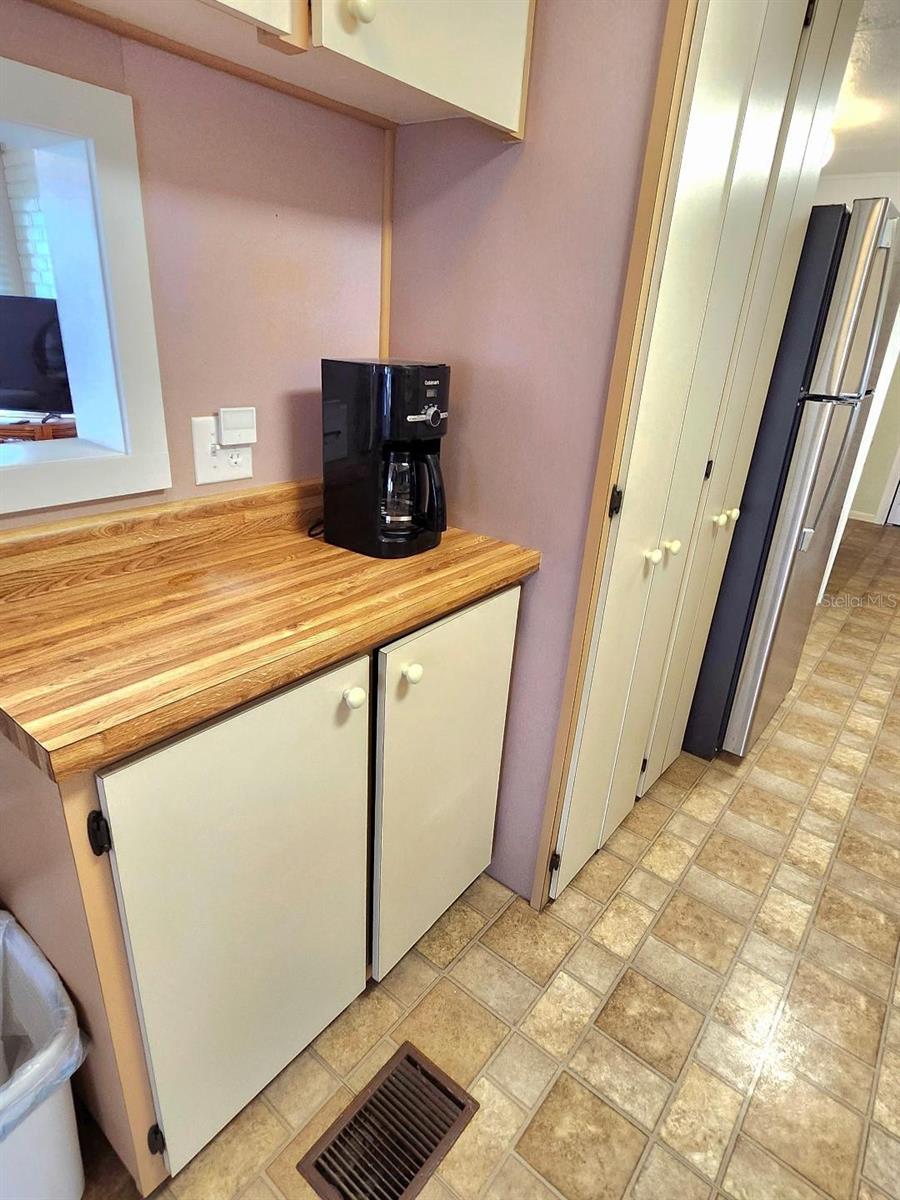 Image 21 of 70 For 6522 Massachusetts Street