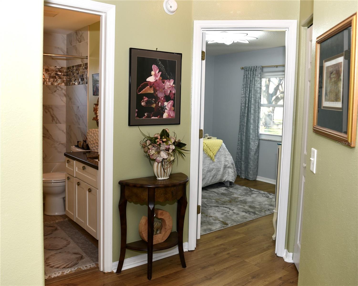 Image 25 of 50 For 10447 62nd Court