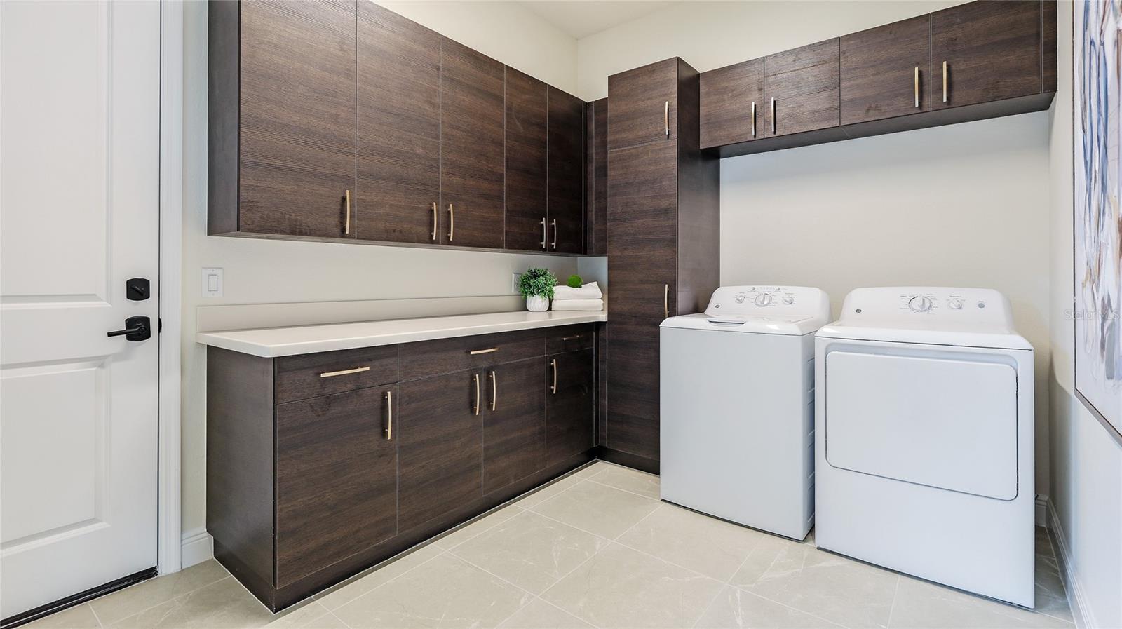 Image 37 of 69 For 1504 Corfu Place