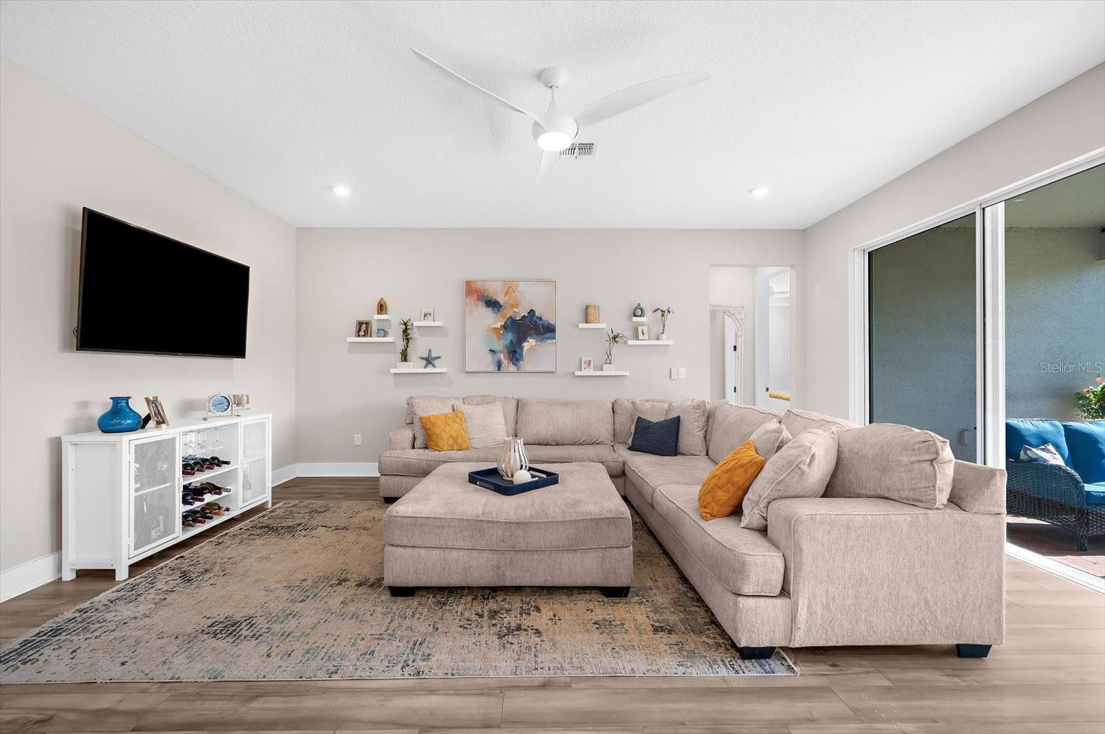 Image 11 of 85 For 13832 Green Hammock Place