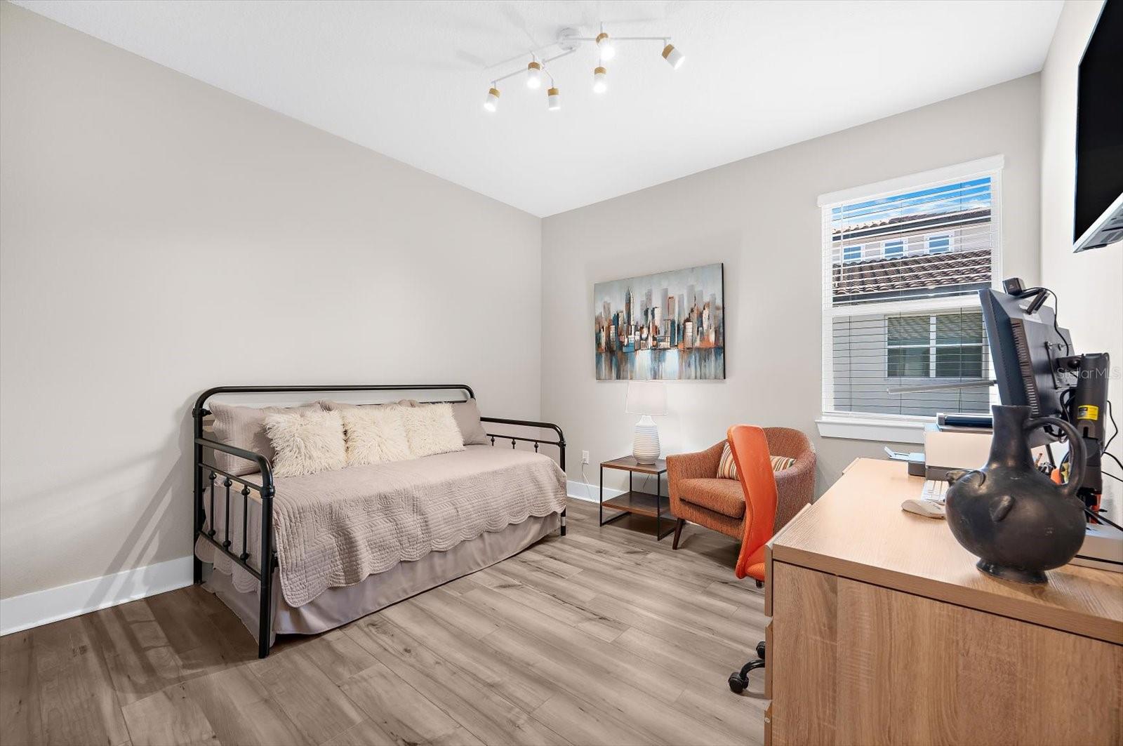 Image 38 of 85 For 13832 Green Hammock Place