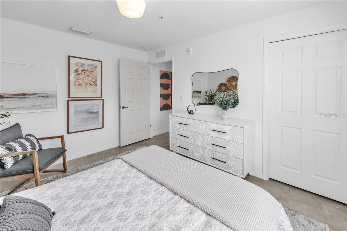 Image 10 of 74 For 5711 Palmer Circle 206