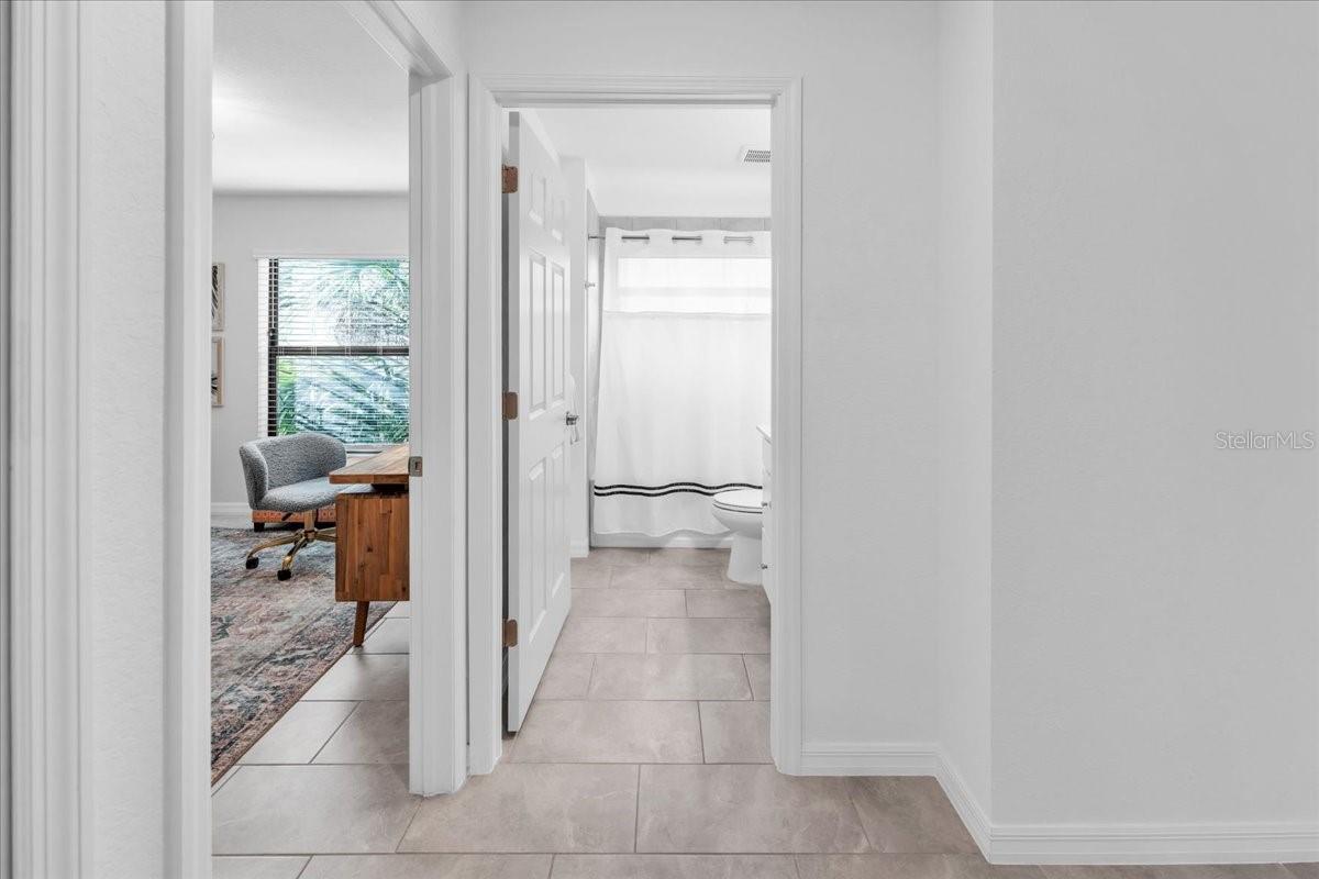 Image 8 of 74 For 5711 Palmer Circle 206