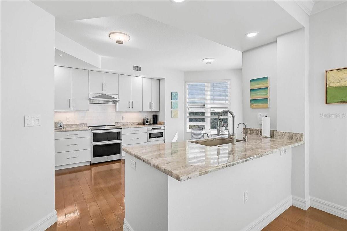 Image 16 of 63 For 409 Point Road 601