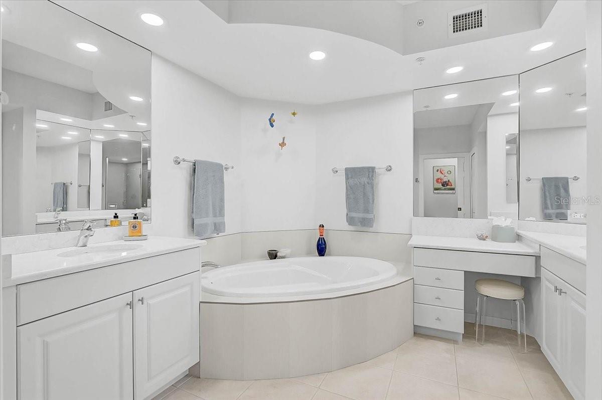 Image 22 of 63 For 409 Point Road 601